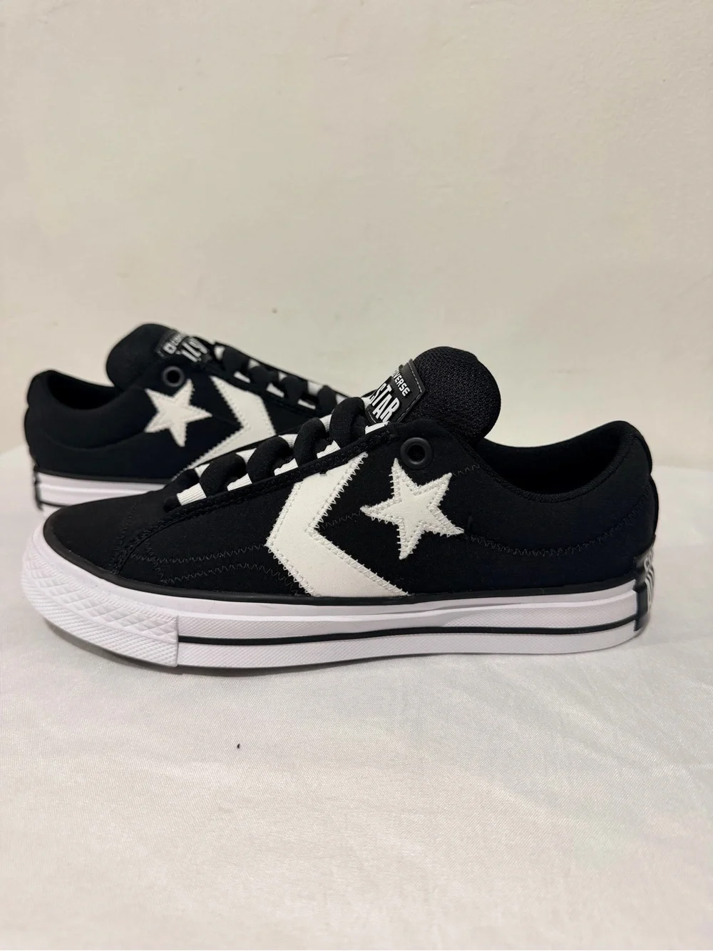 Converse Star Player Puff OX - 7.5 Mens 9 Women